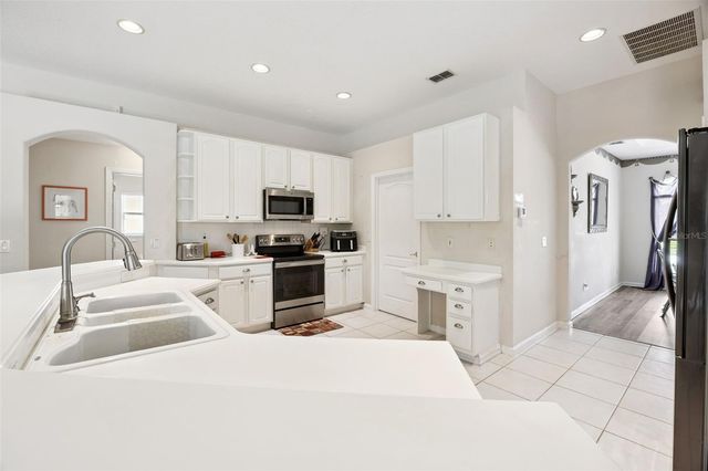 551 PRESTWICK DRIVE, Davenport, FL 33897