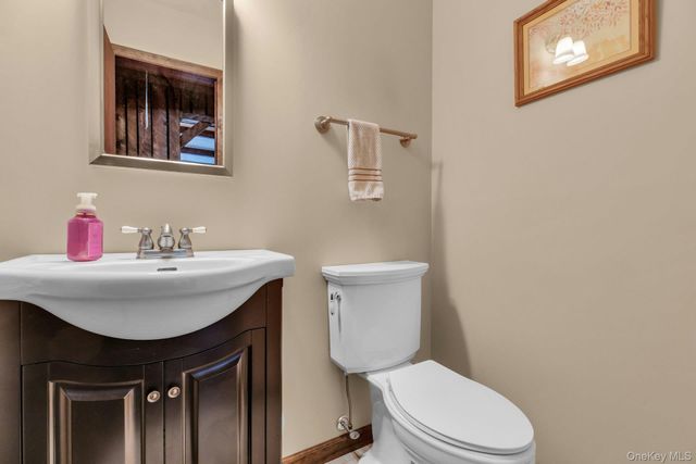 238 Loop Drive, Sayville, NY 11782