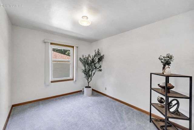 2032 Hillview DRIVE, Green Bay, WI 54302