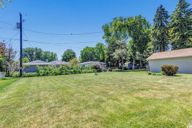 2032 Hillview DRIVE, Green Bay, WI 54302