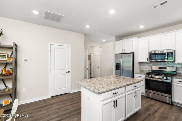 68 Belmont Road, New Egypt, NJ 08533