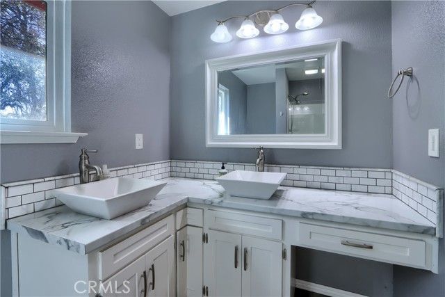 42896 Country Club Drive, Oakhurst, CA 93644