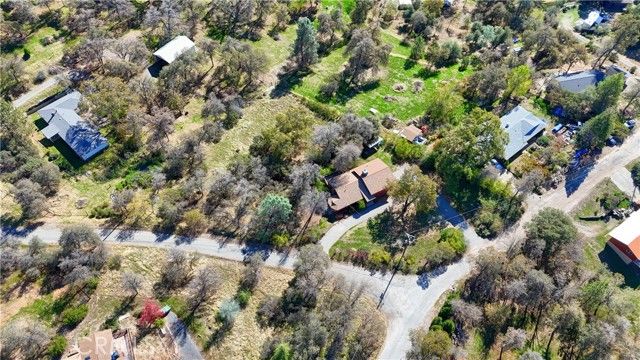 42896 Country Club Drive, Oakhurst, CA 93644