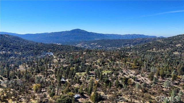 42896 Country Club Drive, Oakhurst, CA 93644