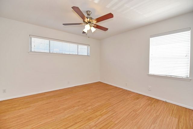 4818 Cole Avenue 104, Dallas, TX 75205