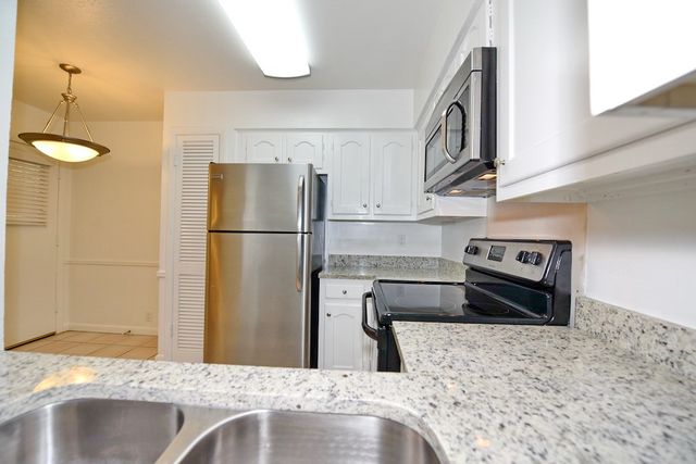 4818 Cole Avenue 104, Dallas, TX 75205