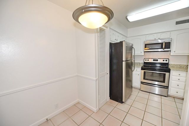 4818 Cole Avenue 104, Dallas, TX 75205