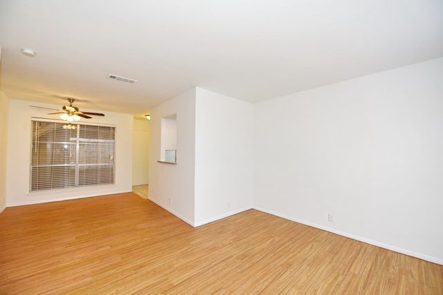 4818 Cole Avenue 104, Dallas, TX 75205