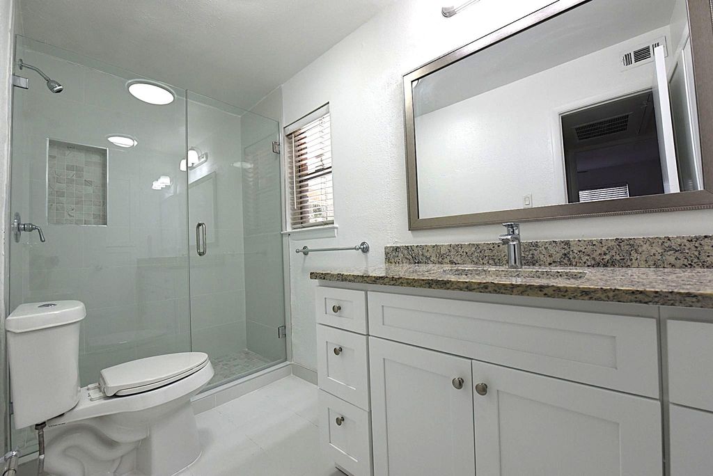 4818 Cole Avenue 104, Dallas, TX 75205