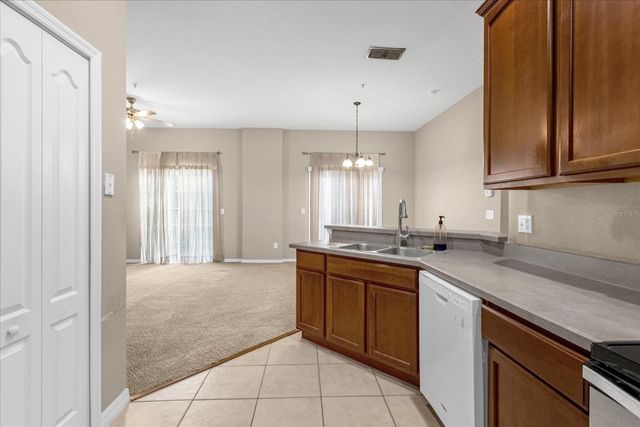 2811 PINE OAKS TRAIL, Sanford, FL 32773
