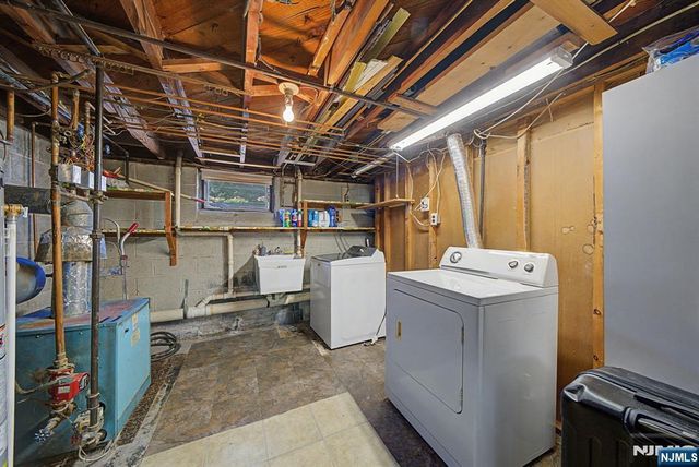 10-22 2nd Street, Fair Lawn, NJ 07410