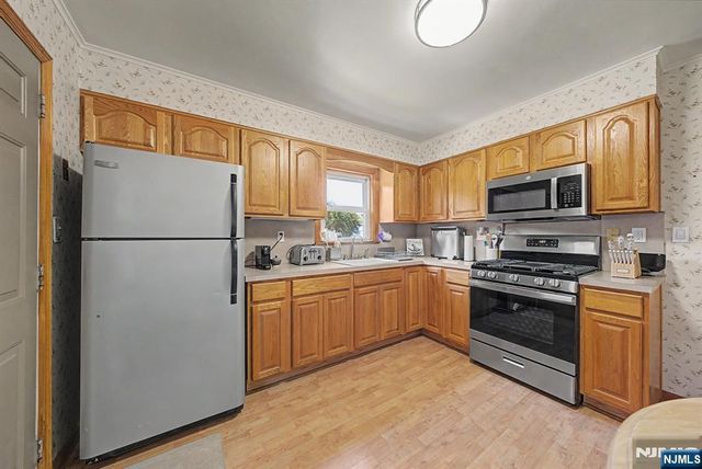 10-22 2nd Street, Fair Lawn, NJ 07410