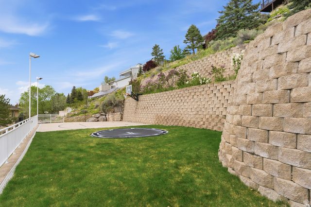 2457 S SCENIC DR, Salt Lake City, UT 84109