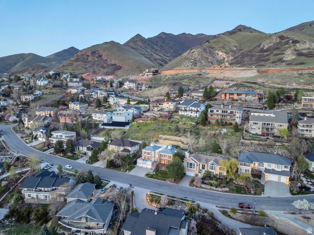 2457 S SCENIC DR, Salt Lake City, UT 84109