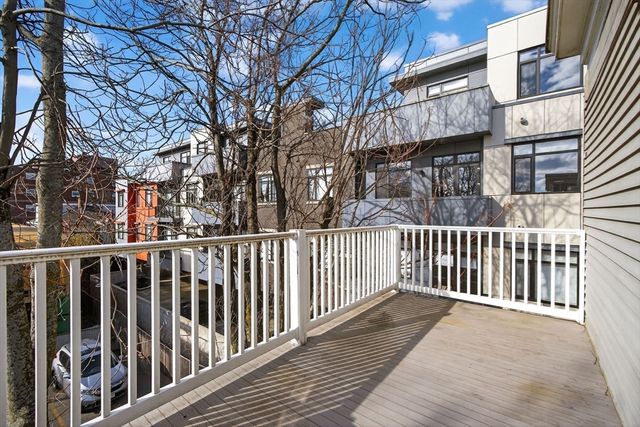 102 Grant B, Somerville, MA 02145