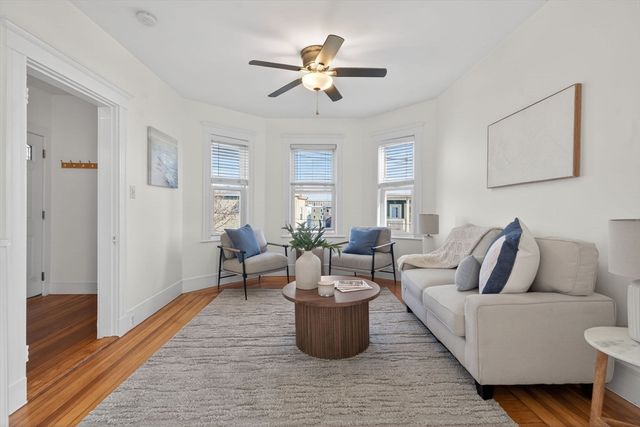 102 Grant B, Somerville, MA 02145