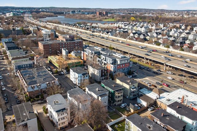 102 Grant B, Somerville, MA 02145