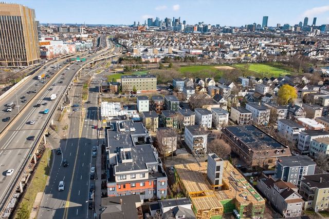 102 Grant B, Somerville, MA 02145