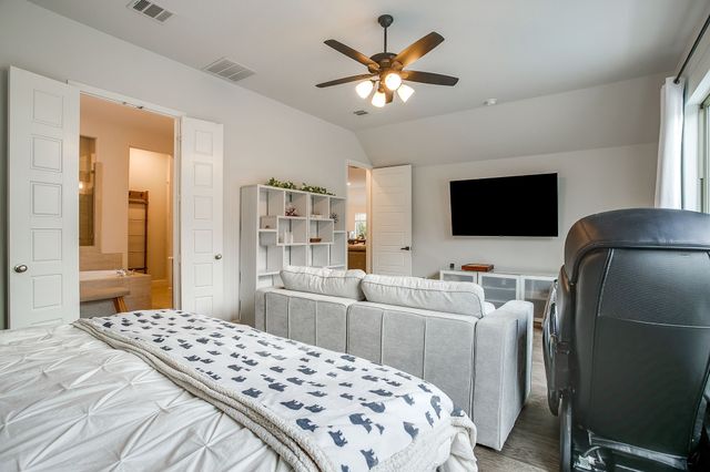 5736 Lake Jackson Drive, Fort Worth, TX 76126
