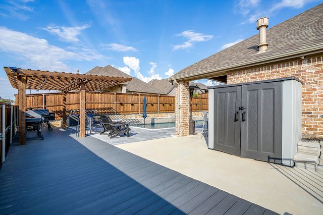 5736 Lake Jackson Drive, Fort Worth, TX 76126