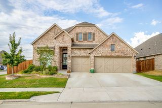 5736 Lake Jackson Drive, Fort Worth, TX 76126