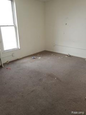310 S Henry Street, Bay City, MI 48706