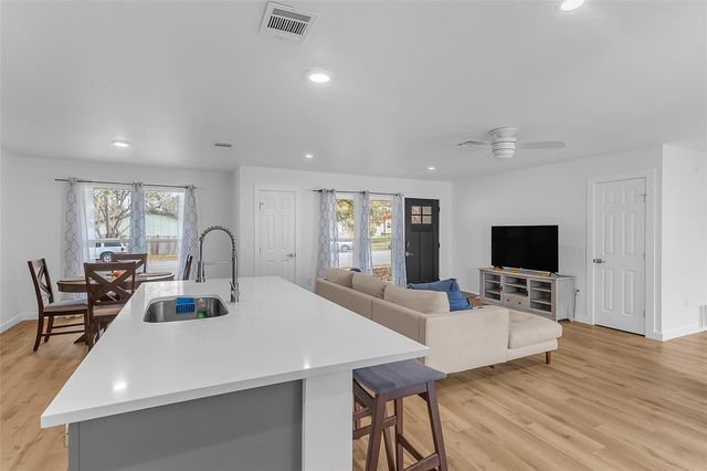 6300 Merriwood DR, Austin, TX 78745