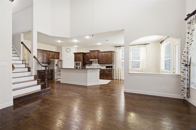 328 Anna Avenue, Lewisville, TX 75056