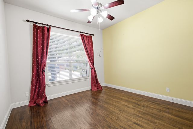 328 Anna Avenue, Lewisville, TX 75056
