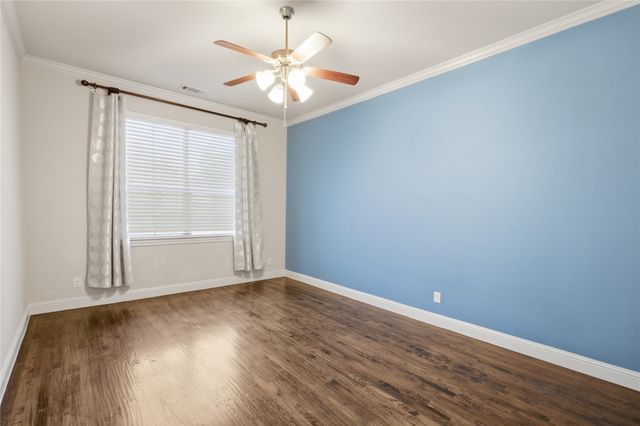 328 Anna Avenue, Lewisville, TX 75056