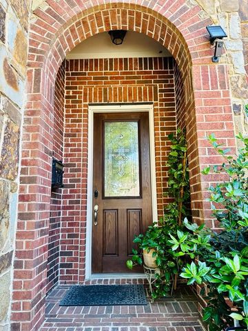 328 Anna Avenue, Lewisville, TX 75056