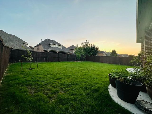 328 Anna Avenue, Lewisville, TX 75056