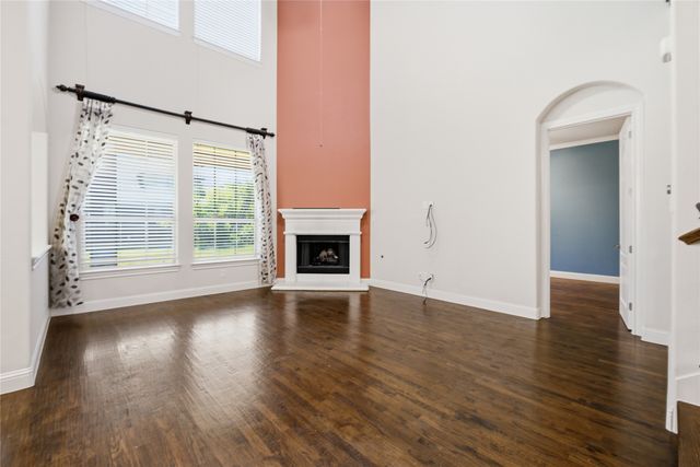 328 Anna Avenue, Lewisville, TX 75056