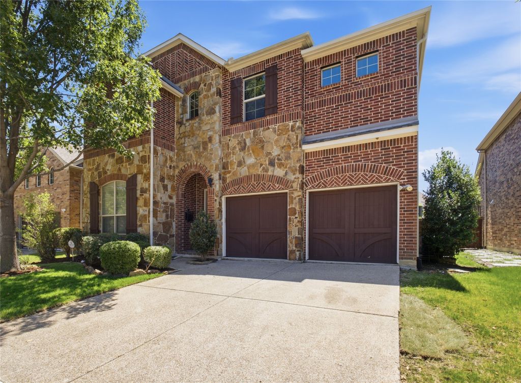 328 Anna Avenue, Lewisville, TX 75056