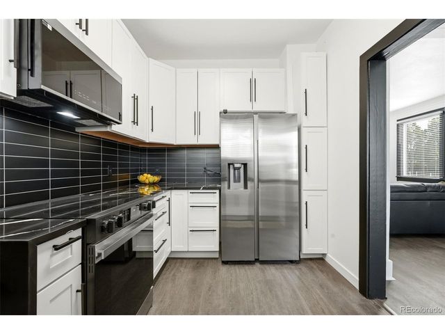4001 S Acoma St, Englewood, CO 80110