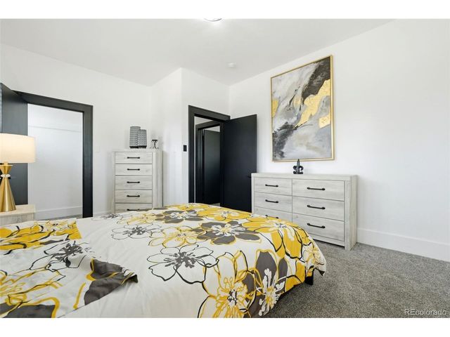 4001 S Acoma St, Englewood, CO 80110