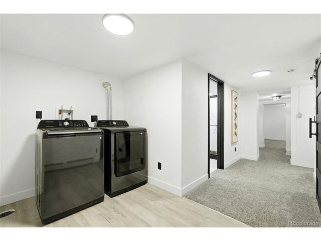 4001 S Acoma St, Englewood, CO 80110