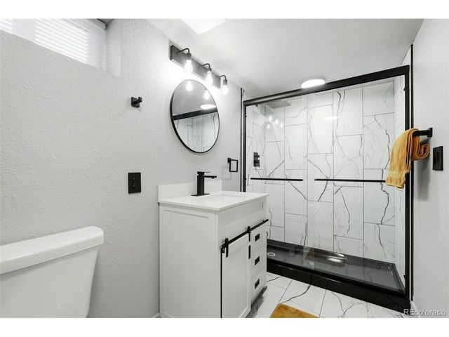 4001 S Acoma St, Englewood, CO 80110