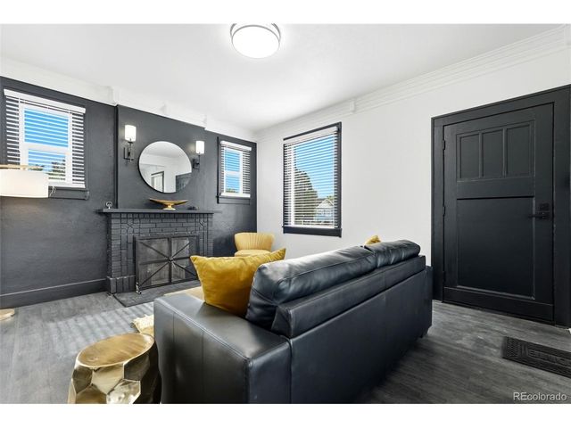 4001 S Acoma St, Englewood, CO 80110