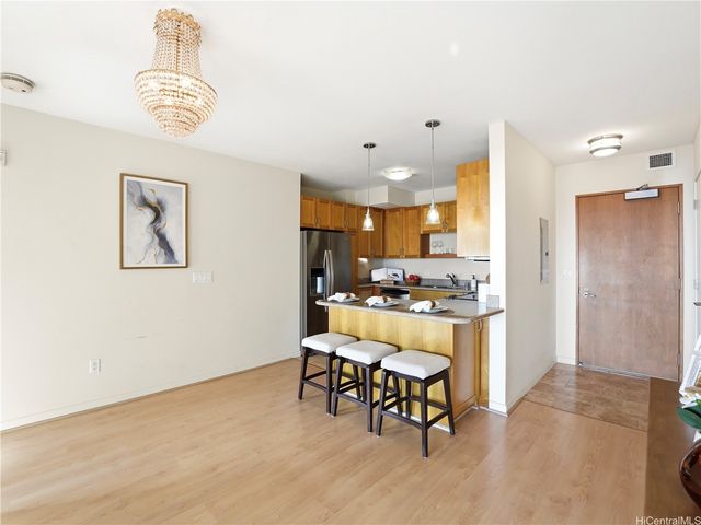 421 Olohana Street 2103, Honolulu, HI 96815