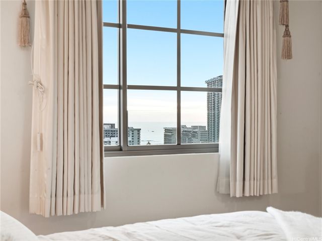 421 Olohana Street 2103, Honolulu, HI 96815