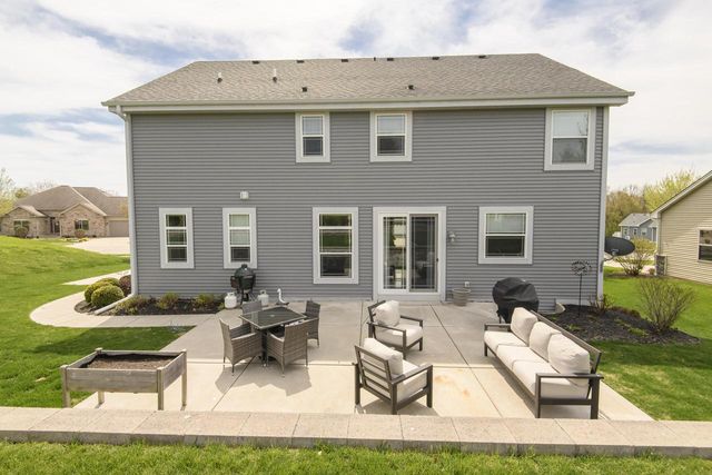 1912 Coldwater Creek DRIVE, Waukesha, WI 53188