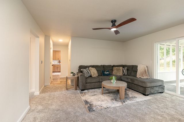 833 E Mentor Street, Springfield, MO 65810