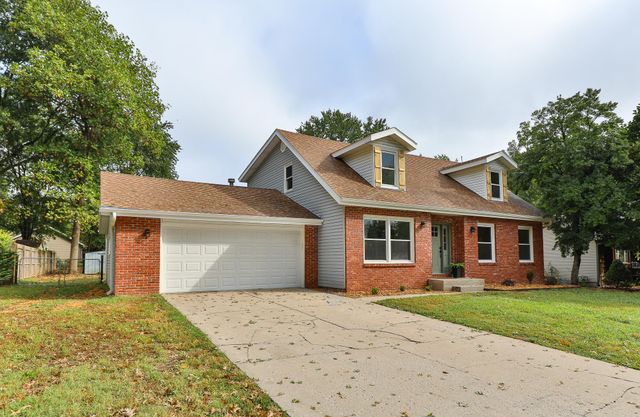 833 E Mentor Street, Springfield, MO 65810