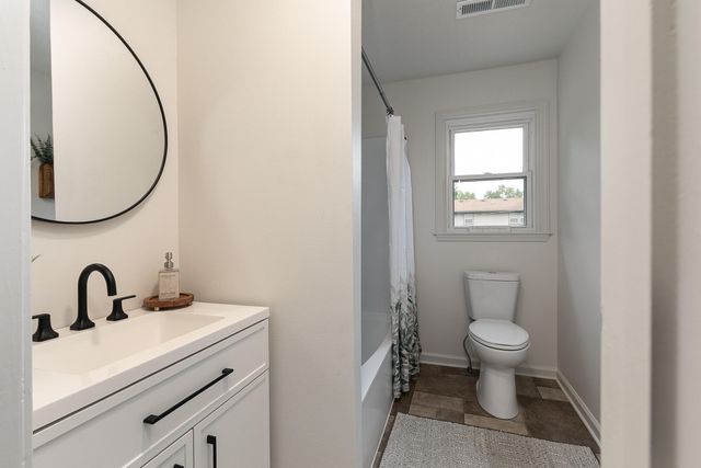 833 E Mentor Street, Springfield, MO 65810