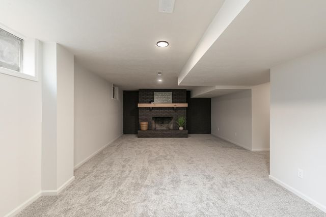 833 E Mentor Street, Springfield, MO 65810