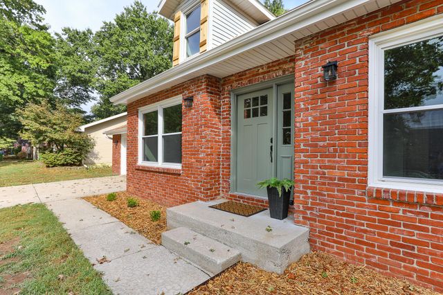 833 E Mentor Street, Springfield, MO 65810