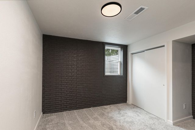 833 E Mentor Street, Springfield, MO 65810