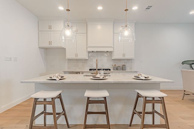 2152 Village Walk Place, Aledo, TX 76008