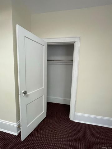44-41 Douglaston Parkway, Douglaston, NY 11363